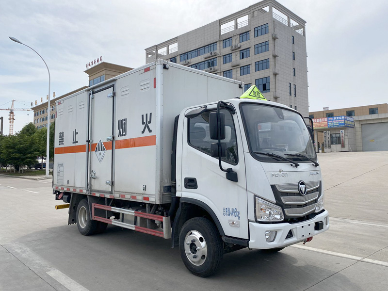 雜項危險物品廂式運(yùn)輸車，運(yùn)輸車，運(yùn)輸車廠家，楚勝集團(tuán)